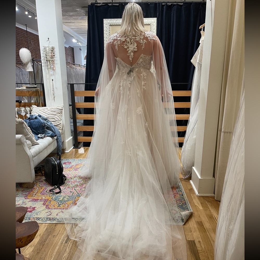 NWT Wedding Cape